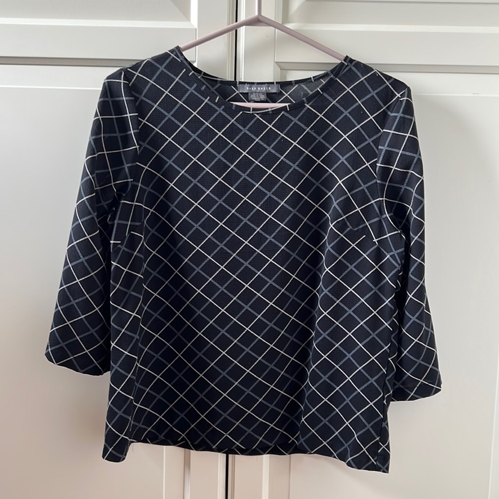 Suzy Shier women’s blouse